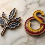 beyaz bir mermer üzerinde yanyana fenerbahçe ve galatasaray logosu, fenerbahçe galatasaray geçmiş süper lig maçları